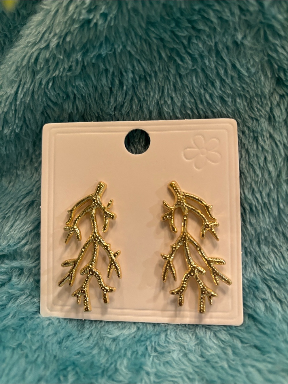 Gold Coral Beach Ocean Nautical Fashion Pierced Earrings NWT 1.75x1”